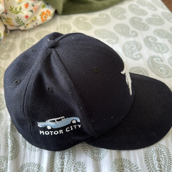 Detroit Tigers offical On-field Cap - Picture 2 of 6